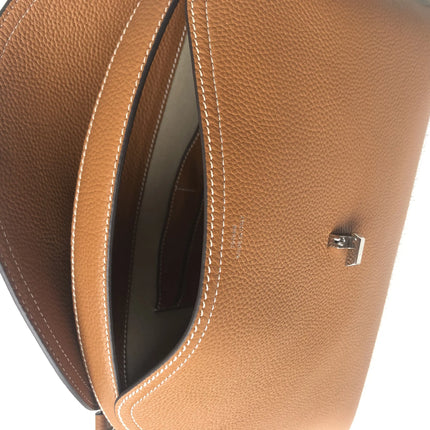 Swedish niche Toteme ladies lychee grain cowhide T-lock buckle simple commuting large-capacity shoulder Messenger bag clutch