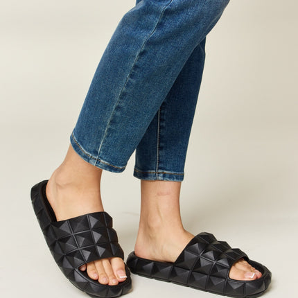 WILD DIVA Pyramid Stud Toe Band Footbed Sandals