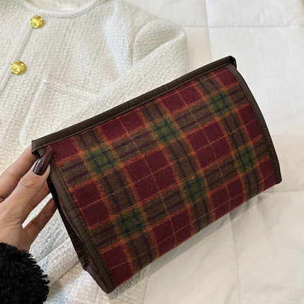 Contrast Plaid Clutch with Zipper