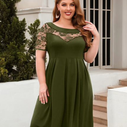 Plus Size Ruched Round Neck Short Sleeve Dress