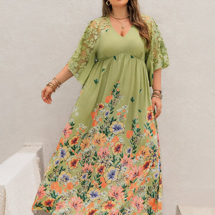 Plus Size Lace Detail Floral Half Sleeve Dress