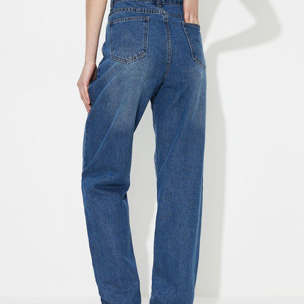 Asymmetric Waist Jeans with Pockets