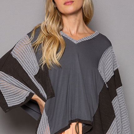 POL High-Low Contrast V-Neck Top