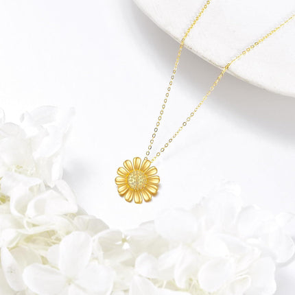 14K Gold Daisy Pendant Necklace Minimalist Floral s for Her