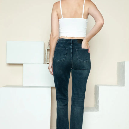 6adc9977-b99a-43f5-aded-59505ea75835-Max