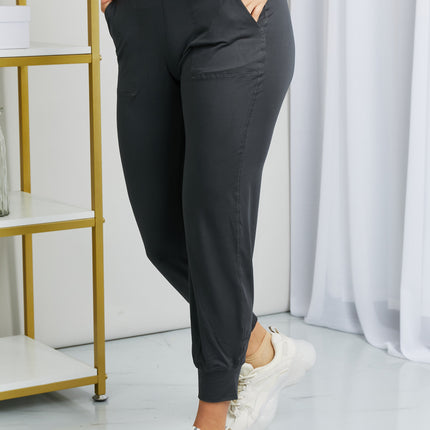 Leggings Depot Full Size Wide Waistband Cropped Joggers