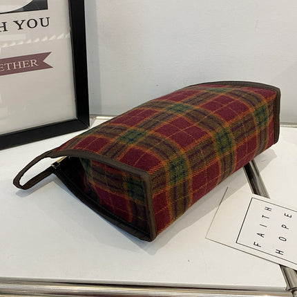 Contrast Plaid Clutch with Zipper