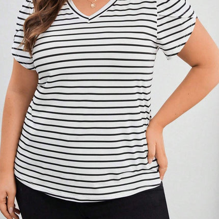 Plus Size Striped V-Neck Short Sleeve T-Shirt