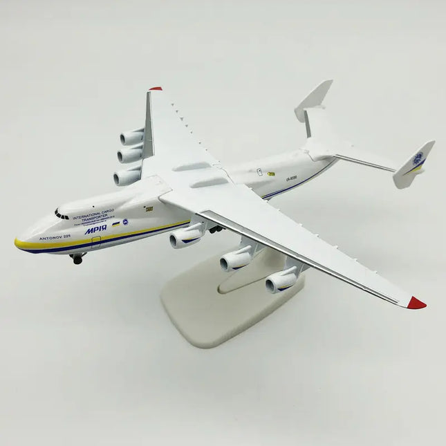 20CM An 225 large transport aircraft model Antonov alloy solid Ukrainian painting aircraft decoration