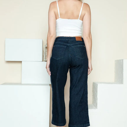 9b910851-099c-4259-b311-1348088049d0-Max