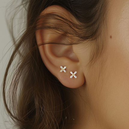 925 Sterling Silver Four-leaf Clover Earrings Dainty And Versatile Zircon Earring Set For Women