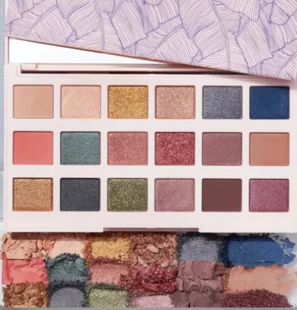 CIATE LONDON The Editor Palette New England 18 Pc Eyeshadow