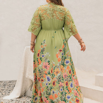 Plus Size Lace Detail Floral Half Sleeve Dress