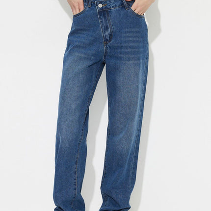 Asymmetric Waist Jeans with Pockets