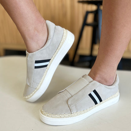 CCOCCI Striped Round Neck Sneakers