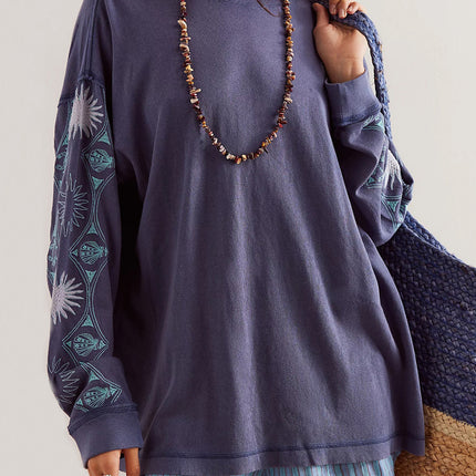 Embroidered Round Neck Long Sleeve Sweatshirt