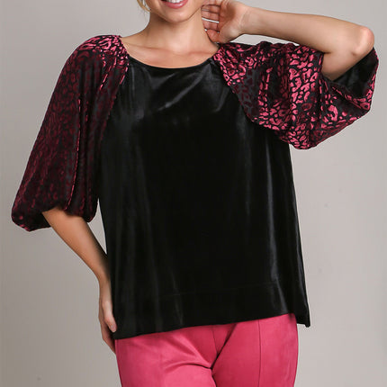 Umgee Round Neck Leopard Balloon Sleeve Velvet Top