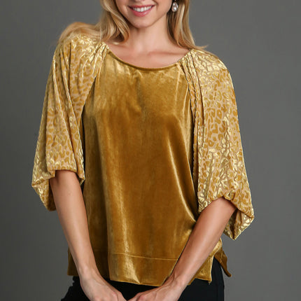 Umgee Round Neck Leopard Balloon Sleeve Velvet Top