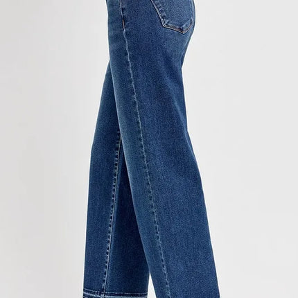 e7186471-7dd6-47e4-a4d4-944e73d25f38-Max