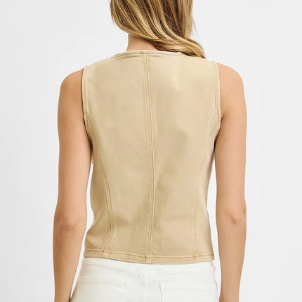 f5a7e494-e483-4d4c-b115-09d392904705-Max