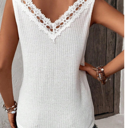 Lace Detail Textured V-Neck Tank