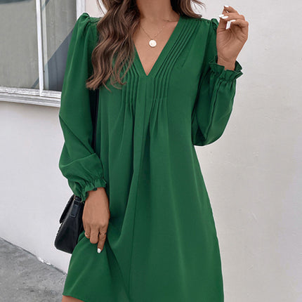 Women's V-neck smocked long-sleeved dress