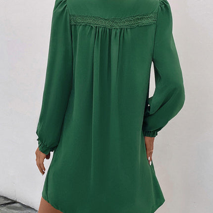Women's V-neck smocked long-sleeved dress