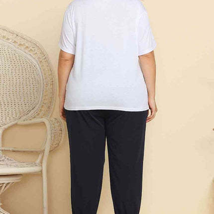 Graphic Tee and Belted Paperbag Joggers Set