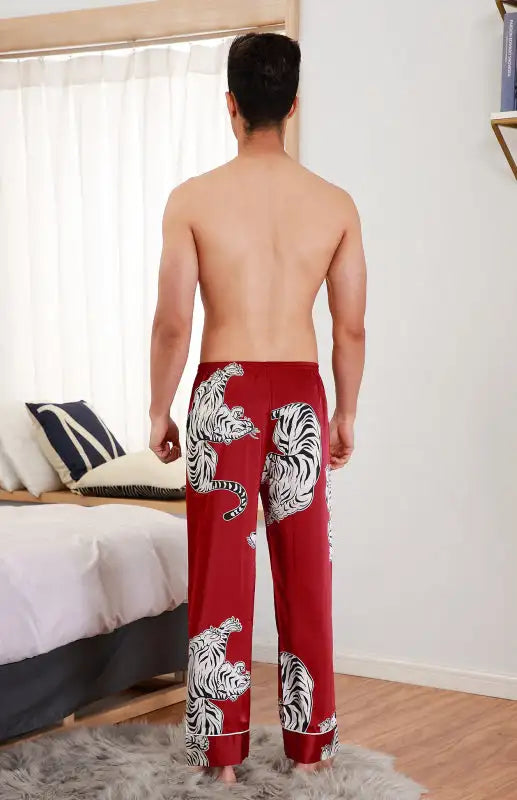 Pantalones individuales, pijamas y ropa para el hogar de primavera y verano de seda helada para hombre. 