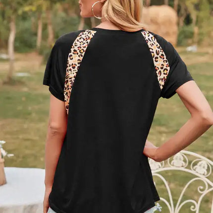 Women's Leopard Print Round Neck Raglan Short Sleeve T-Shirt
