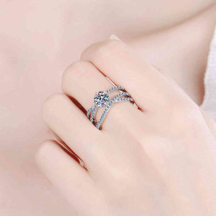 1 Carat Moissanite Crisscross Ring