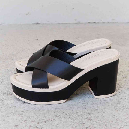 Weeboo Cherish The Moments Contrast Platform Sandals in Black