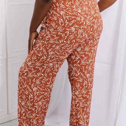 Heimish Right Angle Full Size Geometric Printed Pants in Red Orange