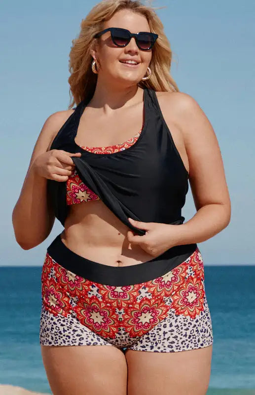 Tankini de talla grande con estampado floral y leopardo negro con chaleco 