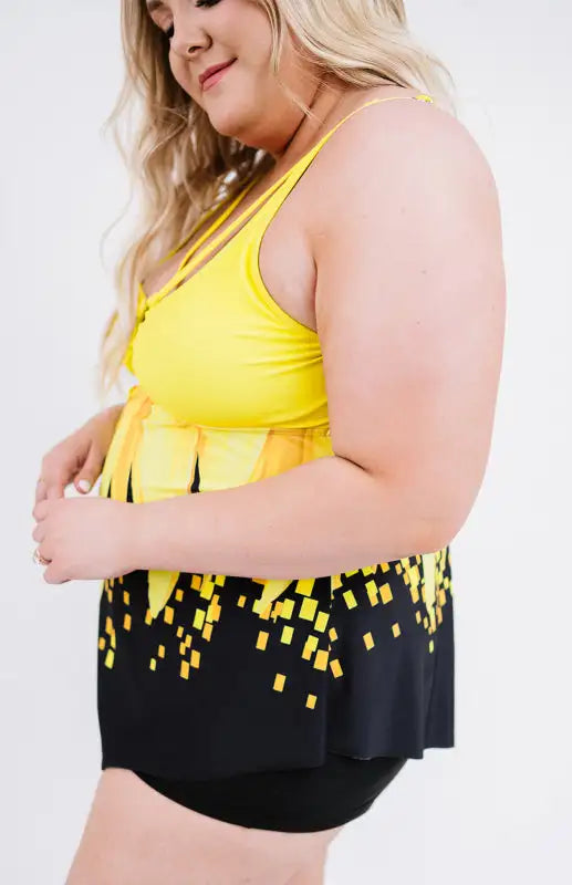 Traje de baño y pantalones cortos con detalle de anillo con estampado de girasol amarillo Tankini de talla grande 