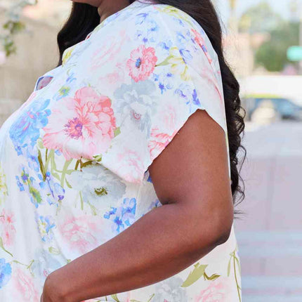 White Birch One And Only Full Size Short Sleeve Floral Print Top