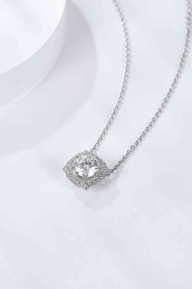 1 Carat Moissanite Flower Shape Pendant Chain Necklace