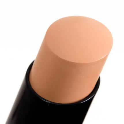 Polémica Labial Radiante GEN NUDE™ de BAREMINERALS 