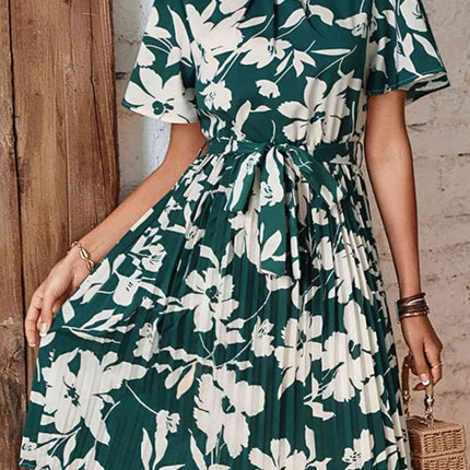 Floral Round Neck Tie Belt Pleated Dress