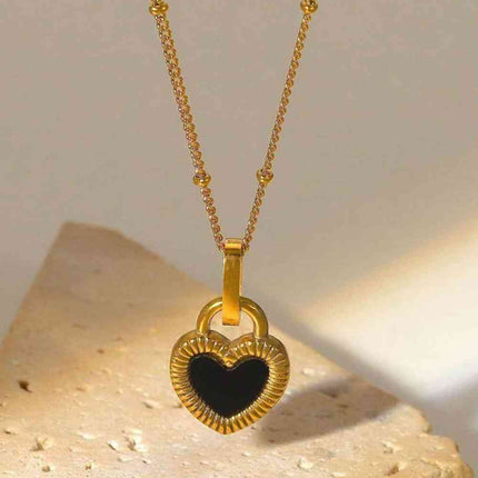 Contrast Heart Pendant Necklace