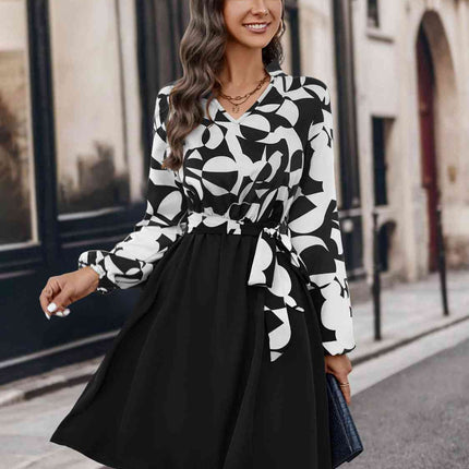 Contrast Notched Tie Front Long Sleeve Dress