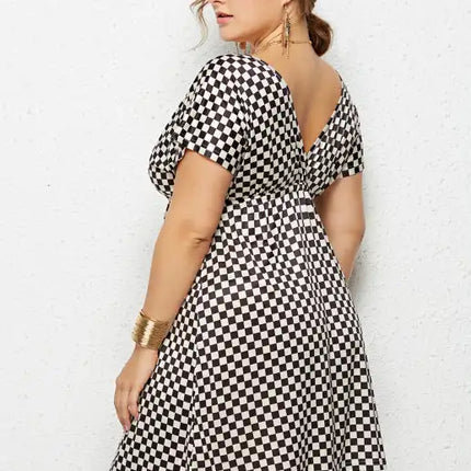 Women's Plus Size Deep V Print Dress
