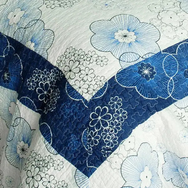 [Shibumi] Cotton 3PC Vermicelli-Quilted Floral Patchwork Quilt Set (Full/Queen Size)