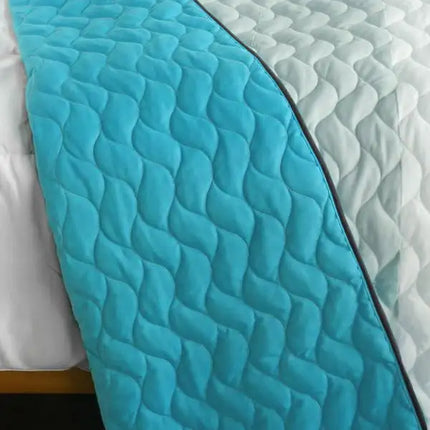 [Secret Charm Of Malinalco] 3PC Vermicelli-Quilted Patchwork Quilt Set (Full/Queen Size)