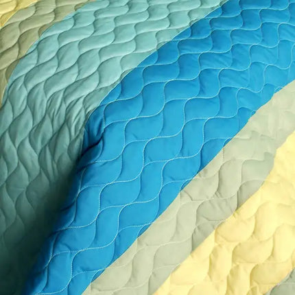 [Secrets Of Life] 3PC Vermicelli-Quilted Patchwork Quilt Set (Full/Queen Size)