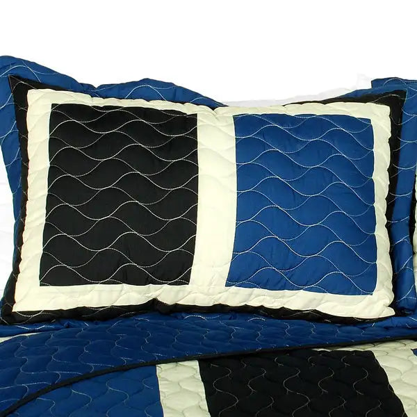 [Knight] 3PC Vermicelli-Quilted Patchwork Quilt Set (Full/Queen Size)