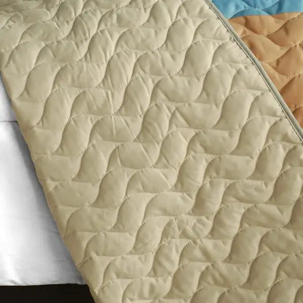 [Free Sunday] 3PC Vermicelli-Quilted Patchwork Quilt Set (Full/Queen Size)