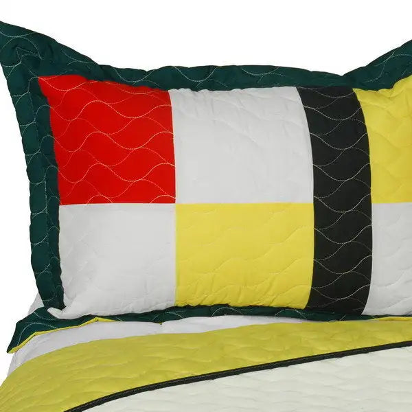 [Be Yourself] Vermicelli-Quilted Patchwork Geometric Quilt Set Full/Queen