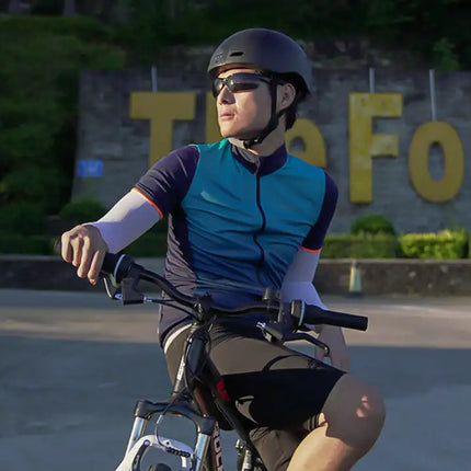 PS-V6. Smart Bluetooth bike / electric motorcycle / roller roller / rock climbing / road car riding sports helmet.