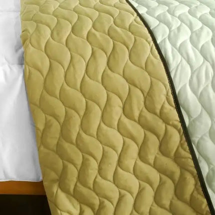 [Quiet Moon] 3PC Vermicelli-Quilted Patchwork Quilt Set (Full/Queen Size)